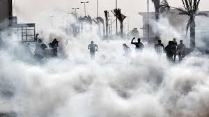 Tear gas against protesters in Bahrain