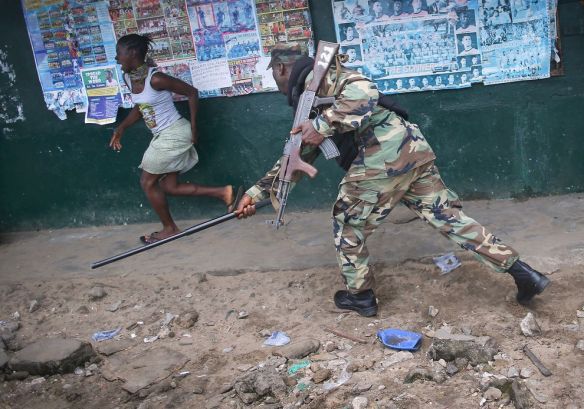 john-moore-liberia-ebola-1_82880_990x742