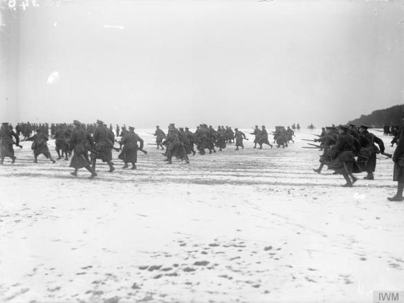 troops-practice-bayonet-charge-in-the-bull-ring-at-etaples